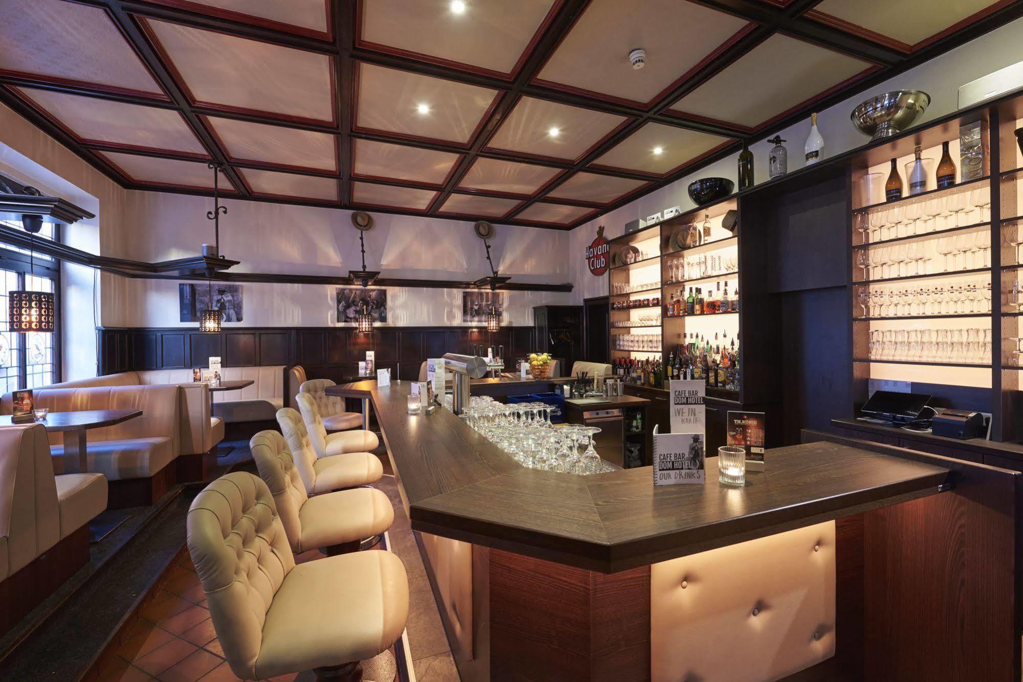 Dom Hotel Гешер Екстериор снимка
